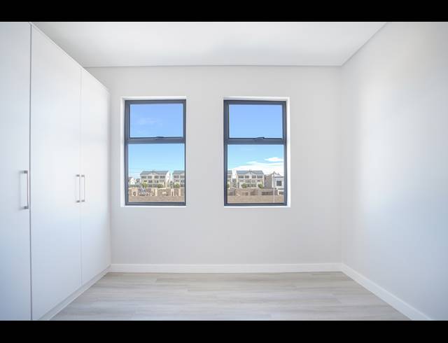 4 BEDROOM HOUSE FOR SALE IN SANDOWN